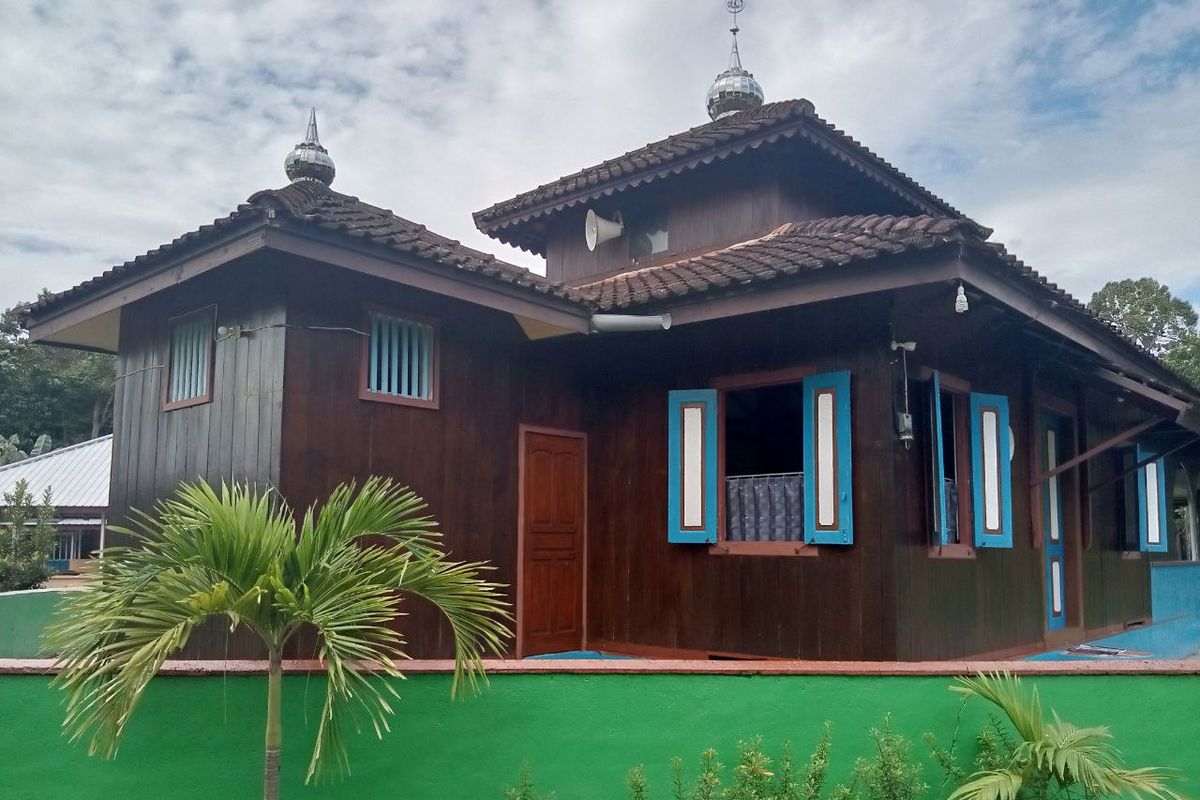 Sejarah Masjid Sijuk, Surau Tertua Di Belitung