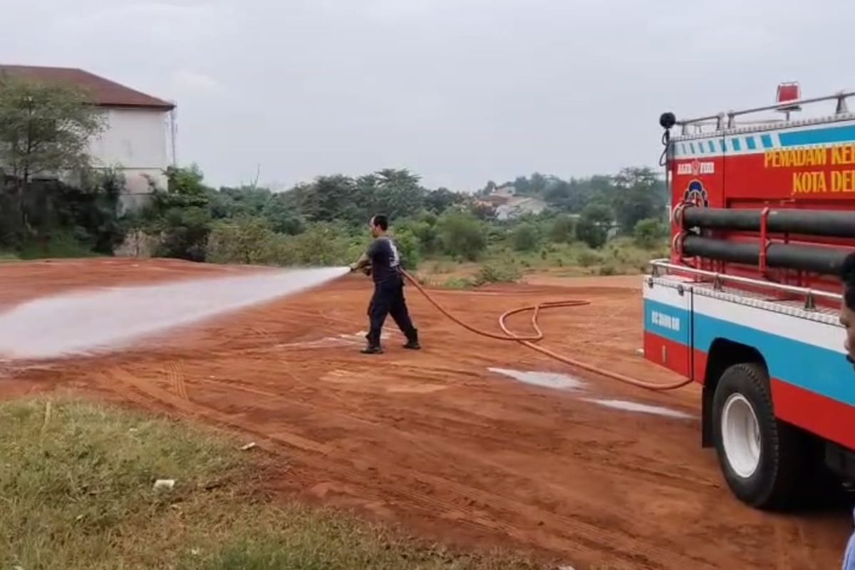 Debu Merah Depok Bikin Geger! Ini Jawaban Dari Mana Asalnya