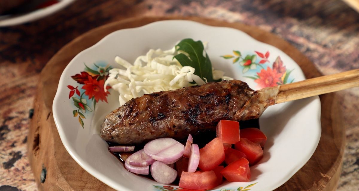 Lapar Usai Turun KA? 4 Kuliner Legendaris Ini Dekat Solo Balapan!