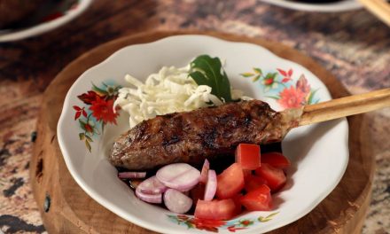 Lapar Usai Turun KA? 4 Kuliner Legendaris Ini Dekat Solo Balapan!