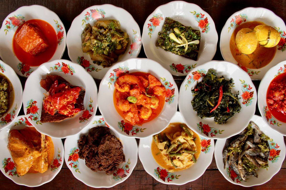 Authentic Padang: 4 Spot Makan Yang Bikin Gagal Diet