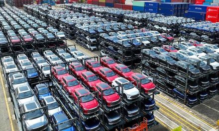 Takhta Tesla Runtuh, BYD Resmi Jadi Nomor Satu