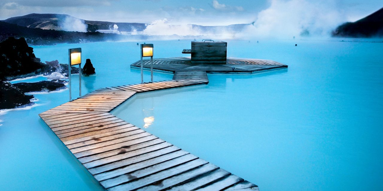 Blue Lagoon Terkenal Airnya Yang Jernih Berwarna Biru Turquoise