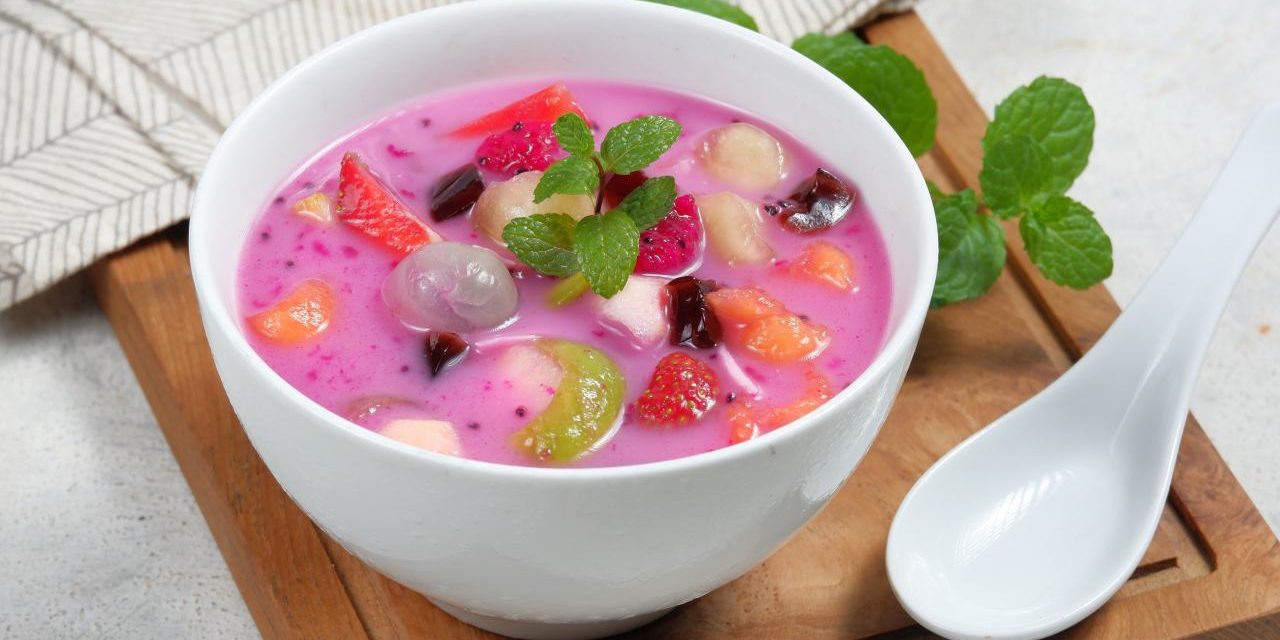 Es Buah, Minuman Segar yang Selalu Jadi Favorit di Indonesia
