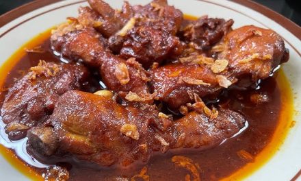 Semur Ayam Kuah Kental, Menu Praktis untuk Sahur dan Buka