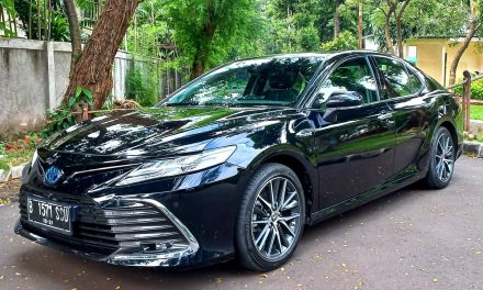 Mobil Camry Identik Dengan Kendaraan Para Penjabat Di Daerah
