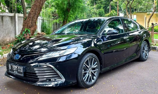 Mobil Camry Identik Dengan Kendaraan Para Penjabat Di Daerah