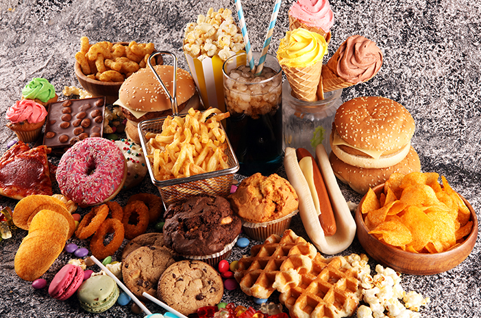 Kebiasaan Konsumsi Junk Food Dan Dampaknya Pada Tubuh