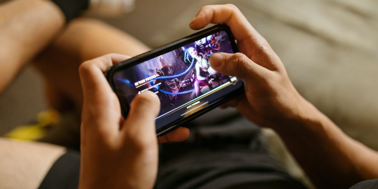Dua Sisi Game Online, Kenali Manfaat Dan Bahayanya