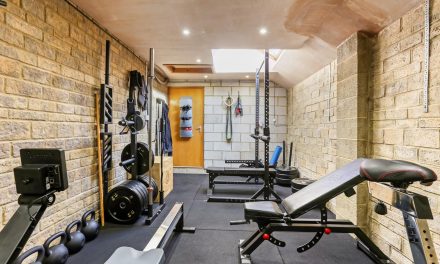 Nikmati Gym Dari Rumah Dengan Menggunakan Sederet Alat Ini
