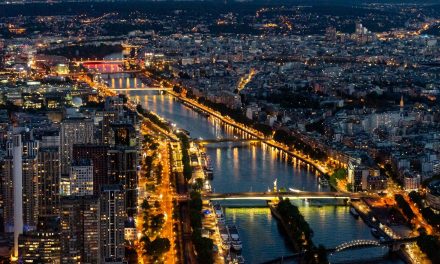 Tips Berkeliling Paris Di Malam Hari Dengan Aman Dan Nyaman